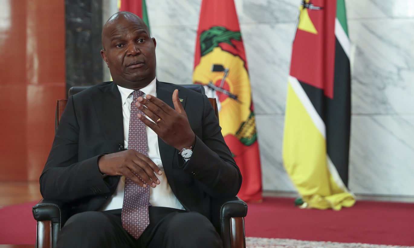 Moçambique espera decisão da Exxon para maior investimento em África em setembro diz PR
