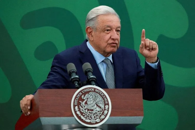 López Obrador defende o petróleo como motor do progresso
