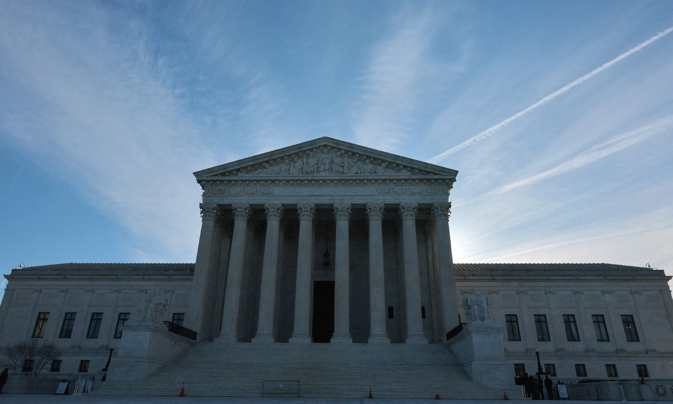 EUA iniciam reembolso de 141.000 ME em tarifas anuladas pelo Supremo Tribunal