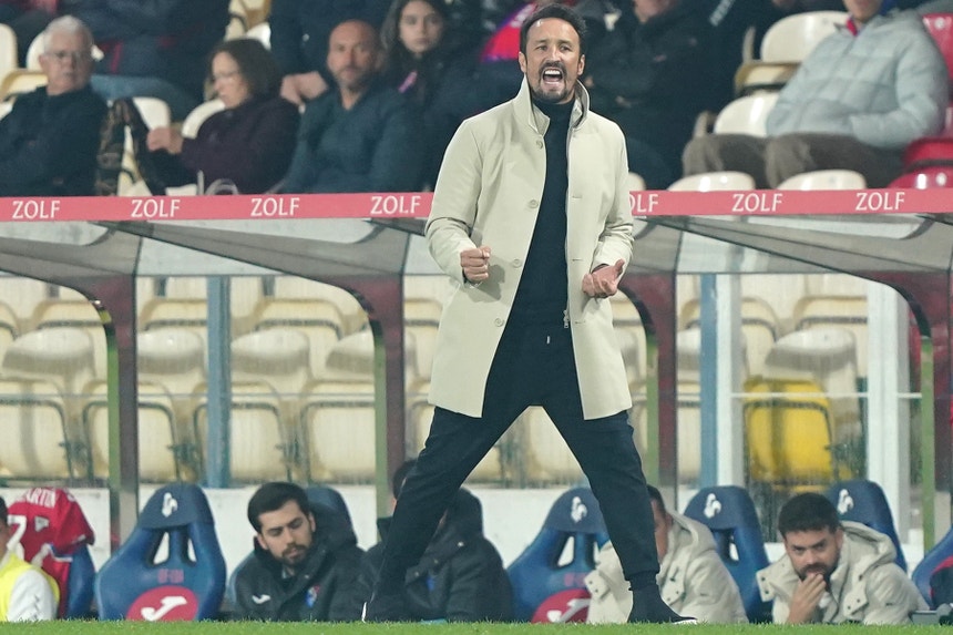 Treinador César Peixoto renova com Gil Vicente até 2027