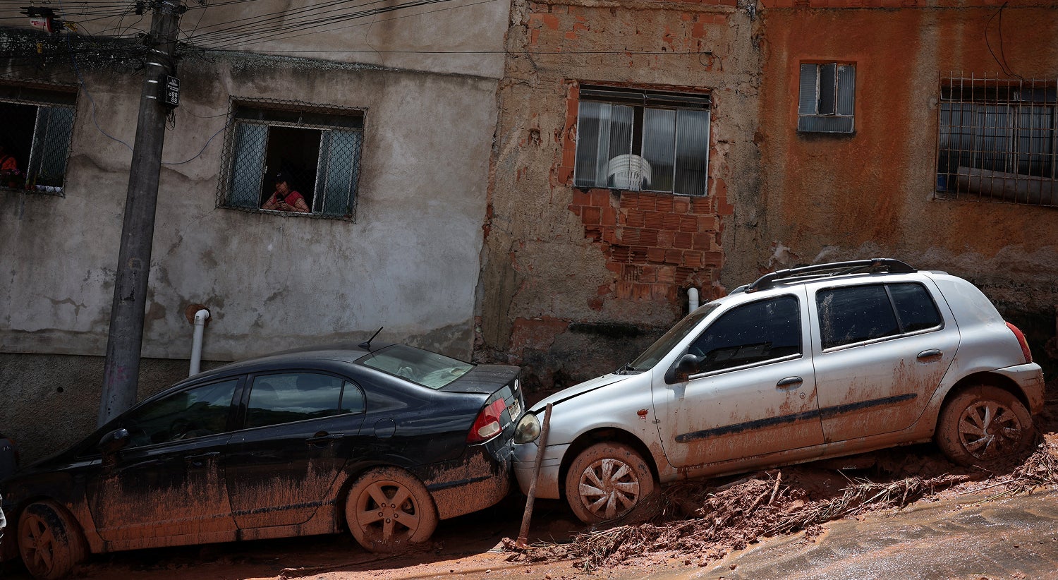 Sobe para 46 número de mortos devido a chuvas torrenciais no Brasil
