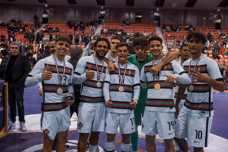 A equipa lusa arrebatou o troféu
