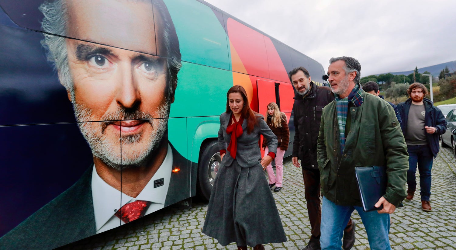 Open letter: Thirty women say they never saw 'inappropriate behaviour' from Cotrim