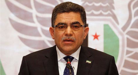 Ghassam Hitto, o candidato da fação islamita dos rebeldes e eleito pelo Conselho Nacional sírio como primeiro-ministro para as áreas em poder dos rebeldes, nasceu em 1963 e residiu nos últimos 25 anos nos EUA onde se formou numa universidade de Indiana e onde trabalhava numa empresa de telecomunicações do Texas. Ghassam Hitto, o candidato da fação islamita dos rebeldes e eleito pelo Conselho Nacional sírio como primeiro-ministro para as áreas em poder dos rebeldes, nasceu em 1963 e residiu nos últimos 25 anos nos EUA onde se formou numa universidade de Indiana e onde trabalhava numa empresa de telecomunicações do Texas.