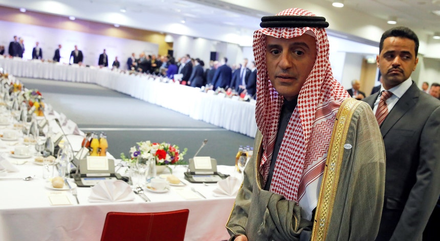 “Não vamos permitir que o Irão leve a cabo atos hostis contra o reino”, frisou este domingo o ministro de Estado saudita Adel al-Jubeir
