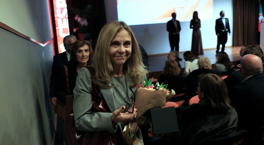 Ministra da Saúde situa problema na organização. 