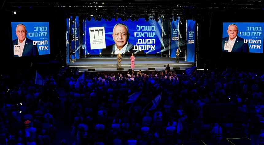 Imagem de Israel vai a votos. Resultado joga-se entre Netanyahu e Eisenkot