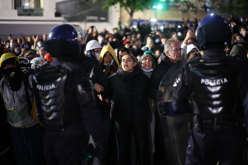 Protestos Habitação. Livre espera "posição firme" de Seguro e vai pedir explicações ao Governo