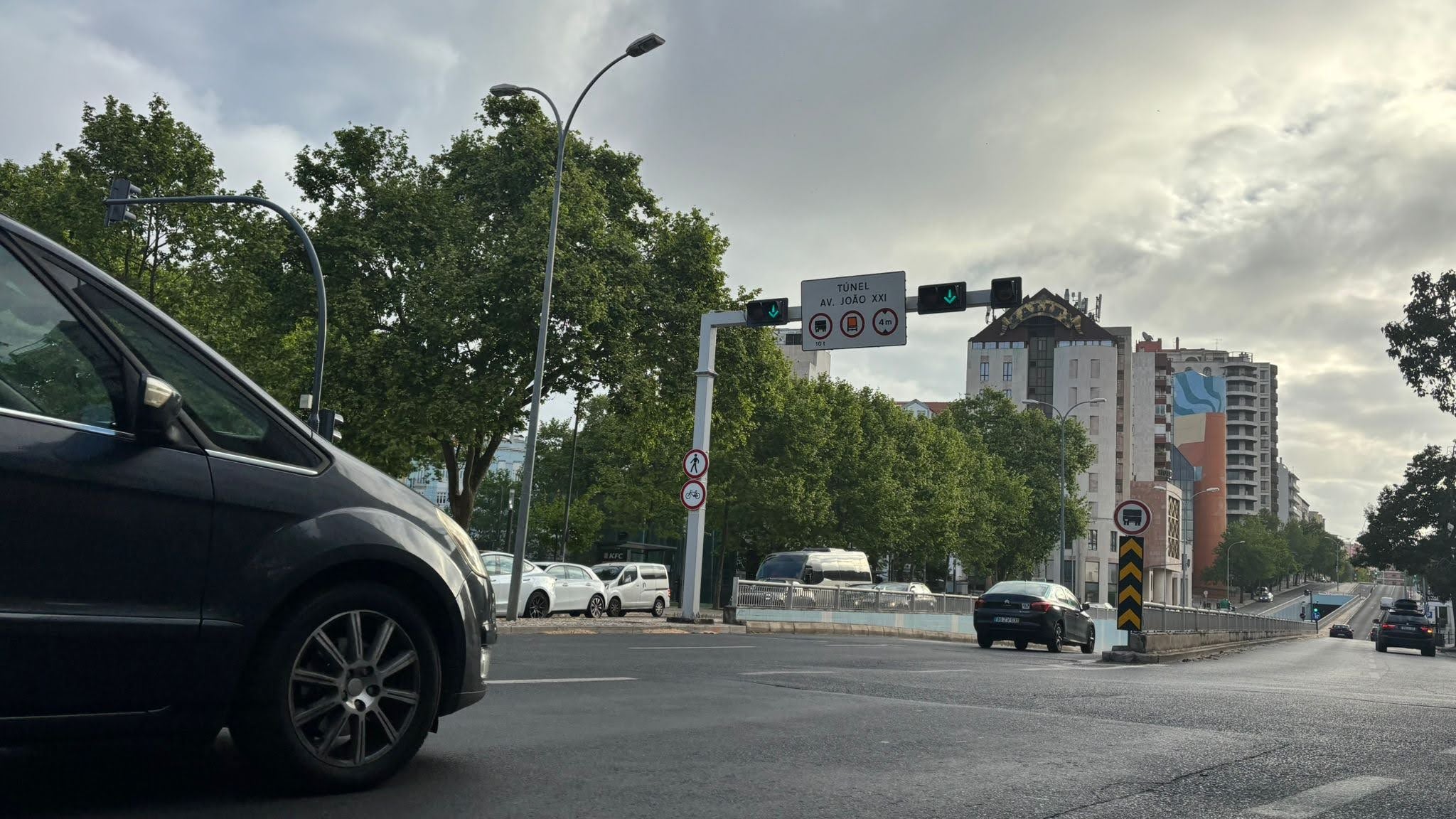 Portugal é dos países europeus com maior dependência no uso de automóveis