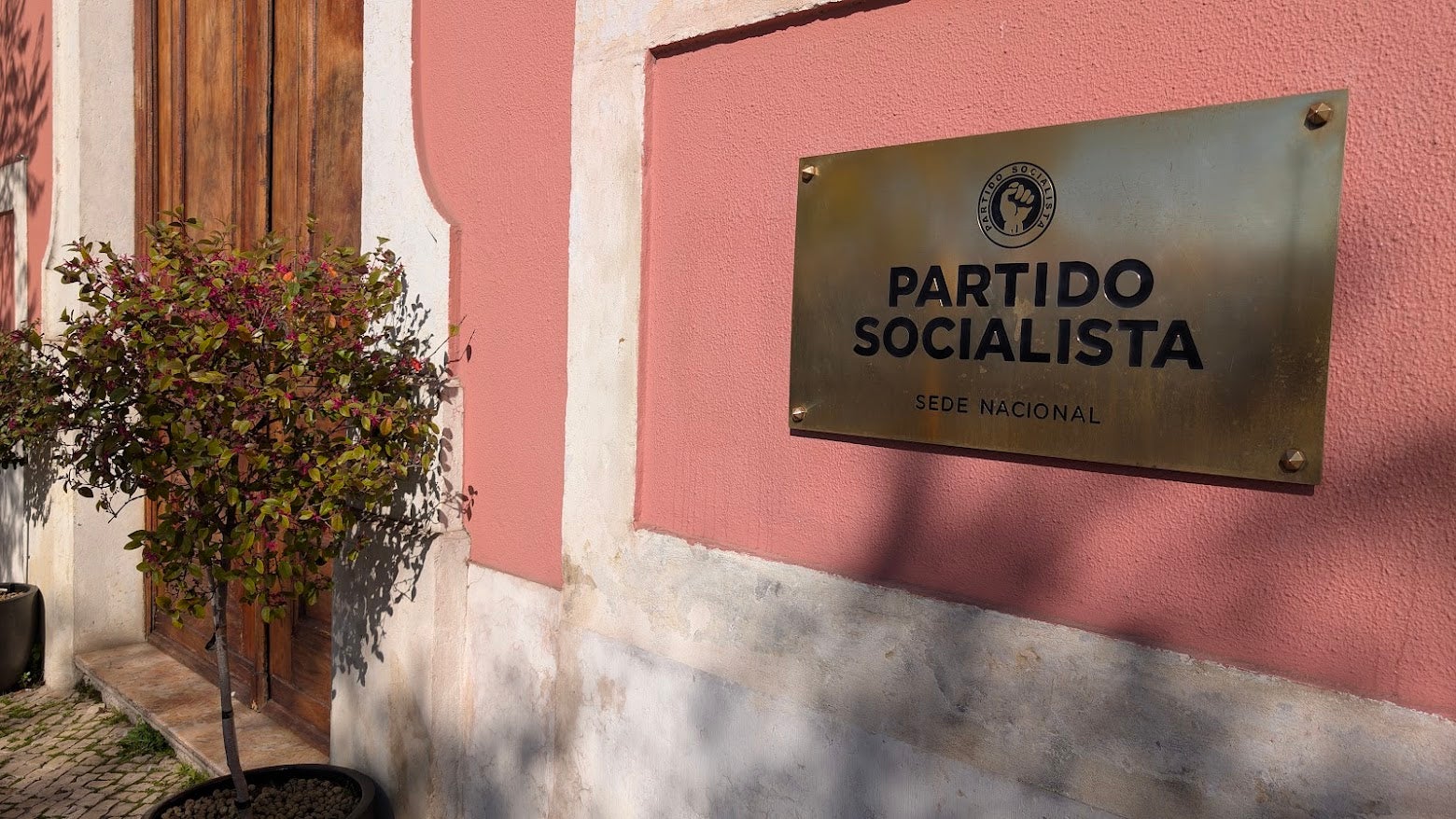 PS wants to classify party donations as being of public interest to disclose donors