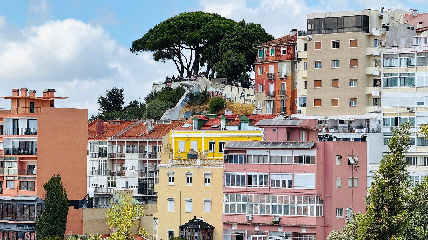 Governo rejeita causalidade entre apoios aos jovens e subida de preço das casas