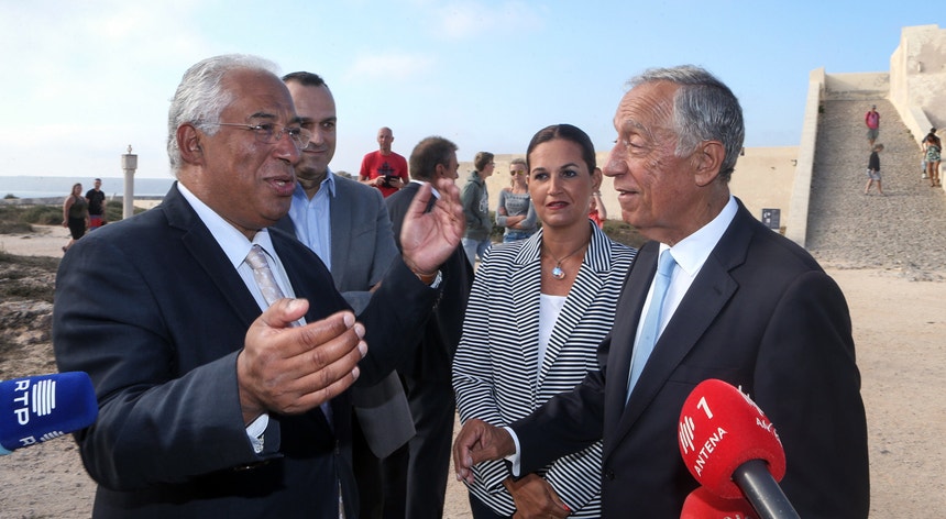 António Costa falou aos jornalistas após o encontro semanal com o Presidente da República, que se realizou em Sagres, no Algarve
