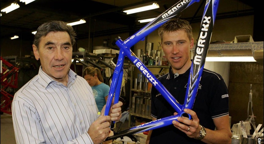 Eddy Merckx (pai) e Axel Merckx (filho) conhecem como ninguém a forma de fabricar talentos
