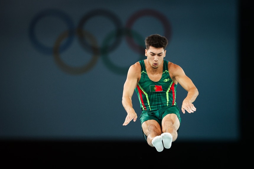 Gabriel Albuquerque em lugar de pódio no Mundial de trampolins