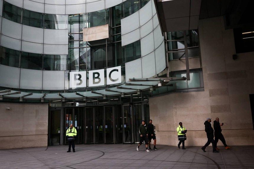 Imagem de BBC perdeu mais de 1,47 mil milhões de euros em taxas de licenciamento no ano fiscal de 2024-25