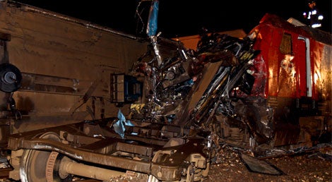 "Carruagens na vertical" e um comboio "como um bocado de papel, embrulhado", foi a forma como o resultado do embate foi descrito