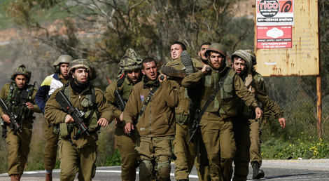 Soldado de Israel ferido em ataque do Hezbollah nos Montes Golan (Foto: EPA) Soldado de Israel ferido em ataque do Hezbollah nos Montes Golan (Foto: EPA)