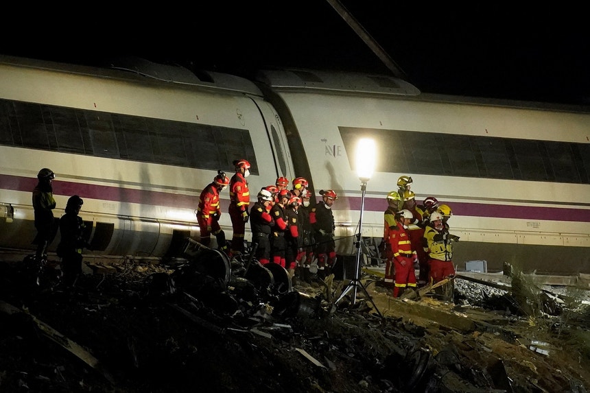 Imagem de Espanha. Número de mortos sobe para 69 e mais de 60 pessoas registaram desaparecidos