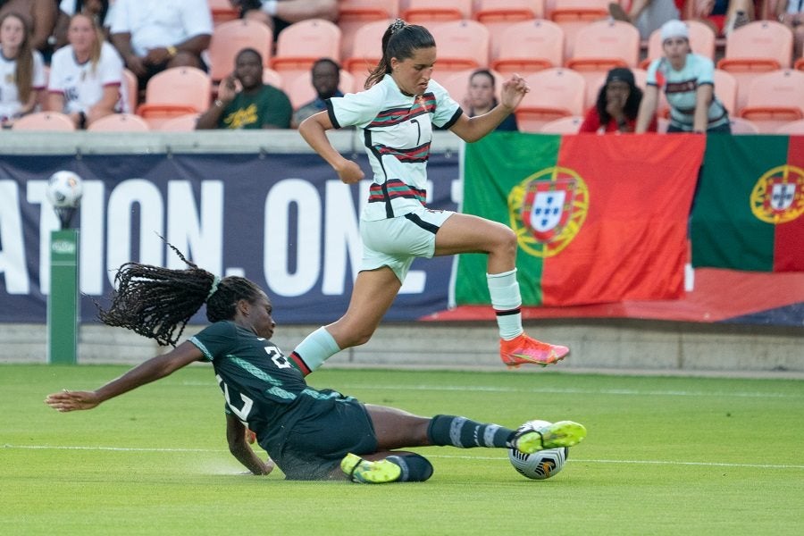 Portugal empata com Nigéria em particular de futebol feminino