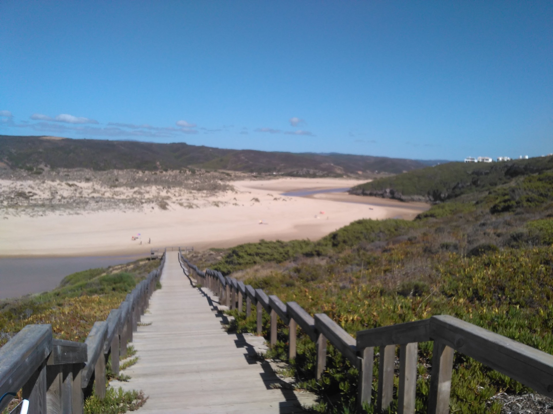  Enviada por Itza da Silva 