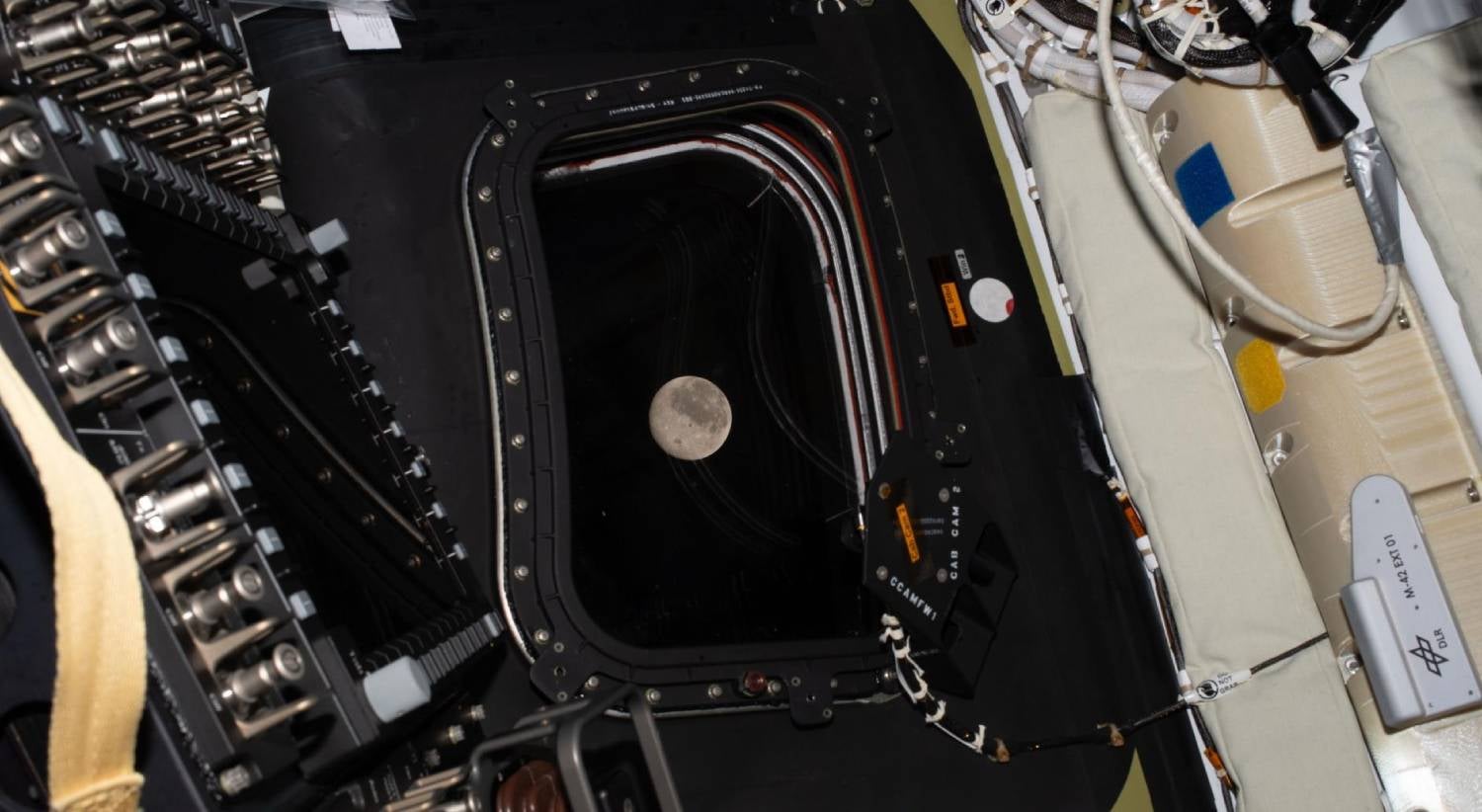 Mais longe do que a Apollo. Astronautas da Artemis II batem recorde de distância espacial