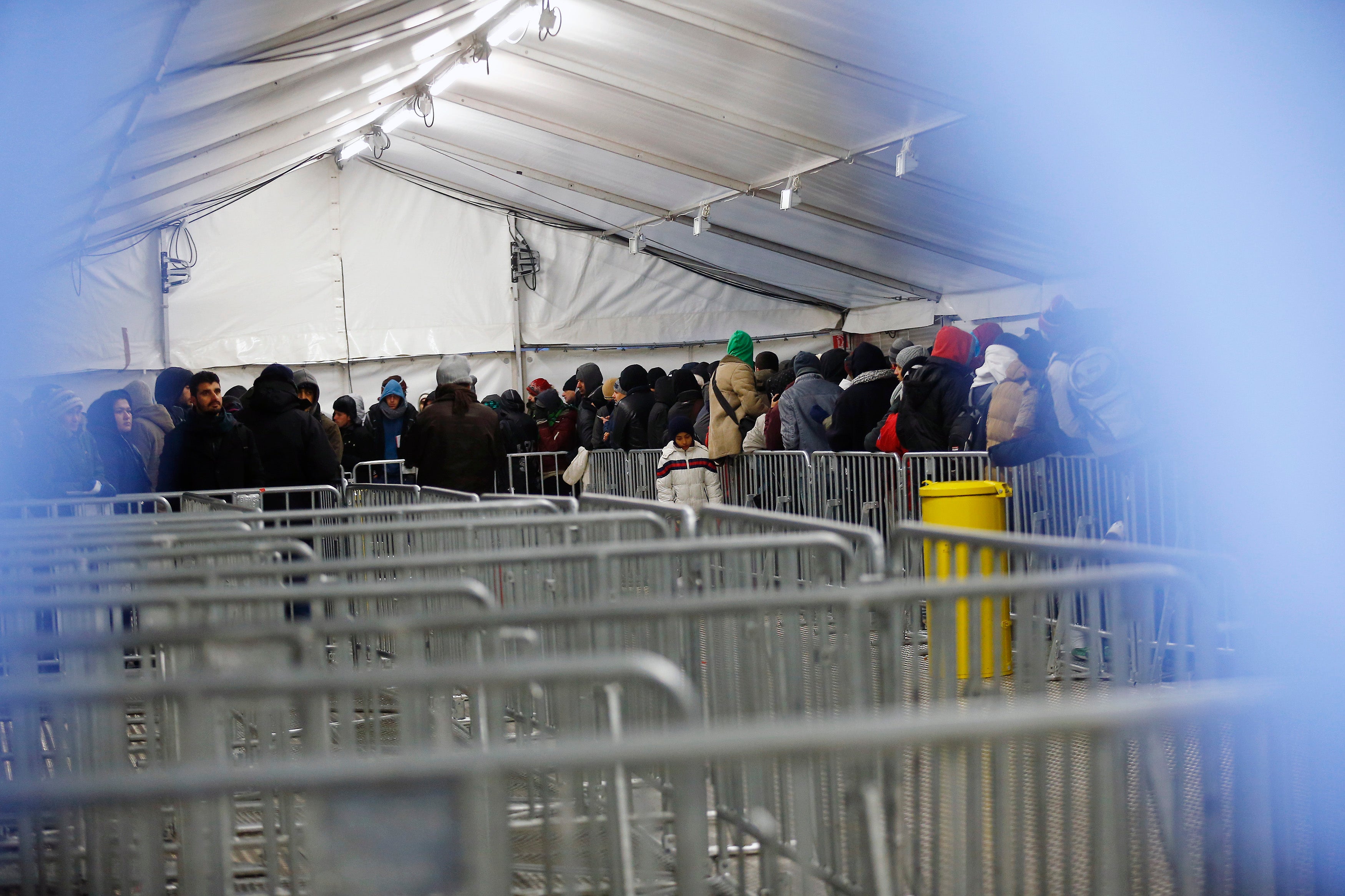 Migrantes num centro de acolhimento em Berlim, dia 5 de janeiro de 2015 Foto: Reuters