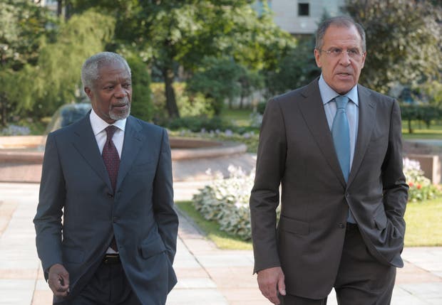 Sergey Lavrov e Kofi Annan reuniram em Moscovo STR / POOL / EPA