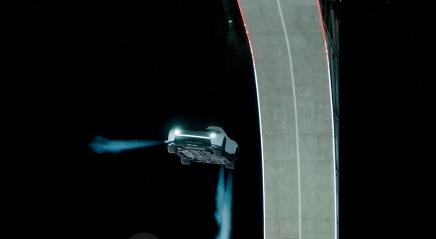 Imagem ilustrativa: Tesla apresenta carro voador com propulsores da Space X