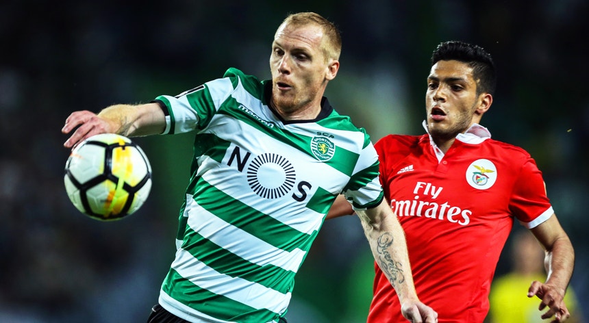 Sporting e Benfica deixaram a discussão do segundo lugar do campeonato para a última jornada
