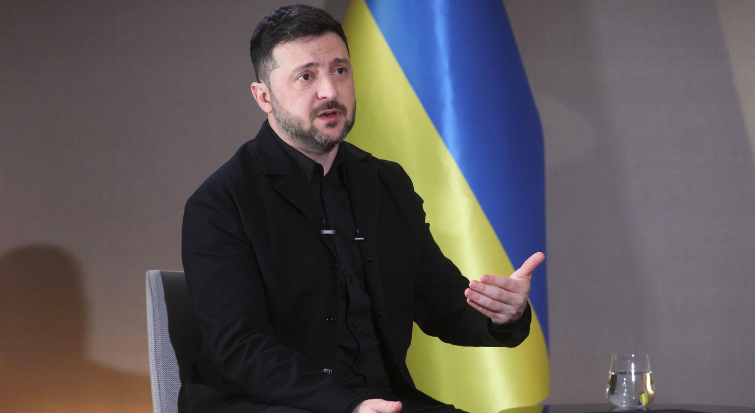 Zelensky lamenta "sinais negativos" de Moscovo durante negociações de paz