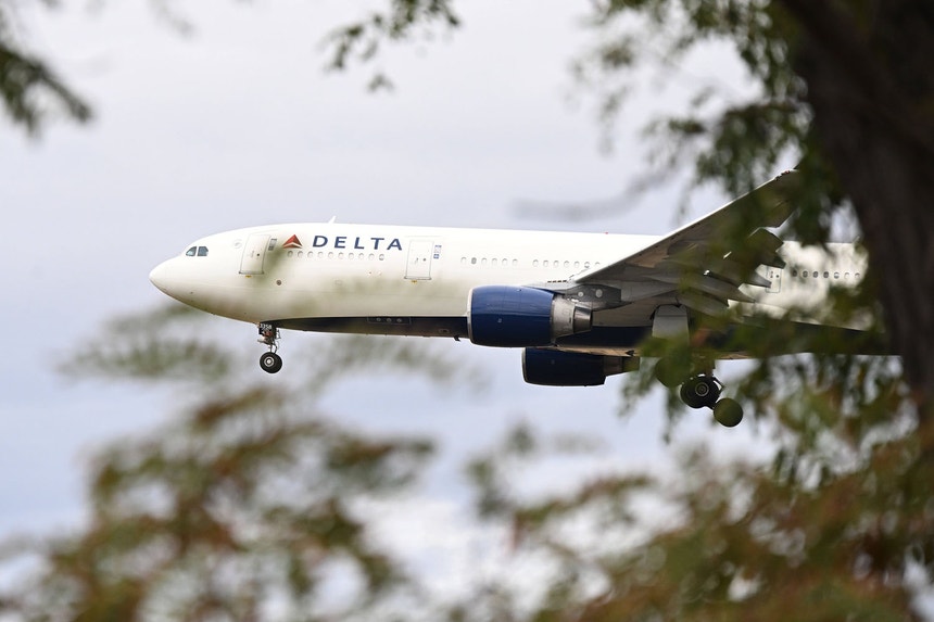 Imagem de Avião regressa de emergência ao aeroporto Sá Carneiro no Porto