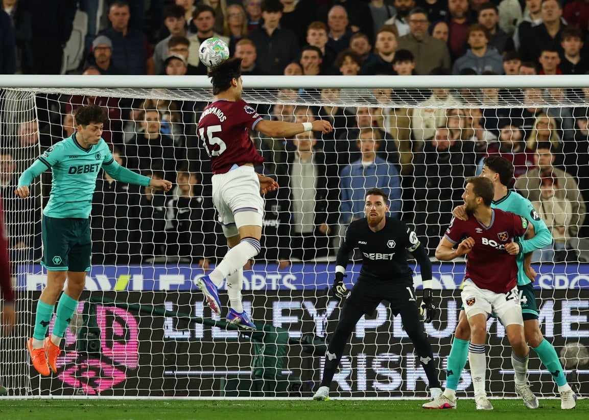 West Ham de Nuno Espírito Santo goleia Wolverhampton na fuga à despromoção