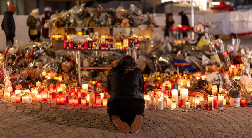 Imagem de Incêndio na Suíça. Bar não era alvo de inspeções periódicas há cinco anos
