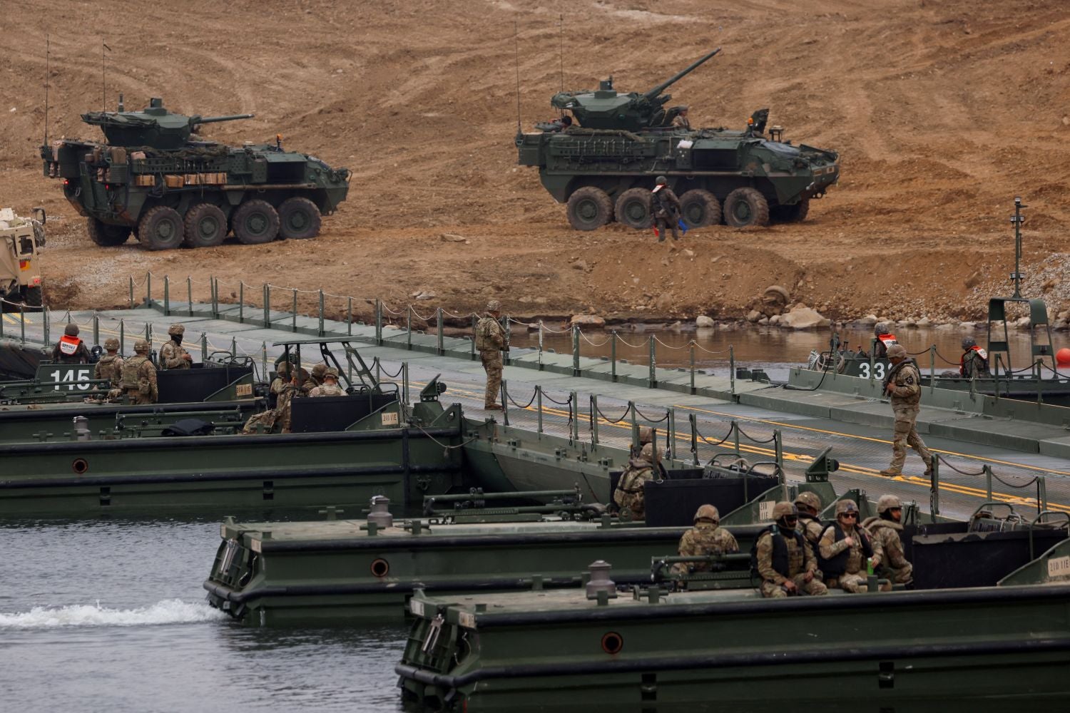 Coreia do Norte disparou uma dezenas de mísseis