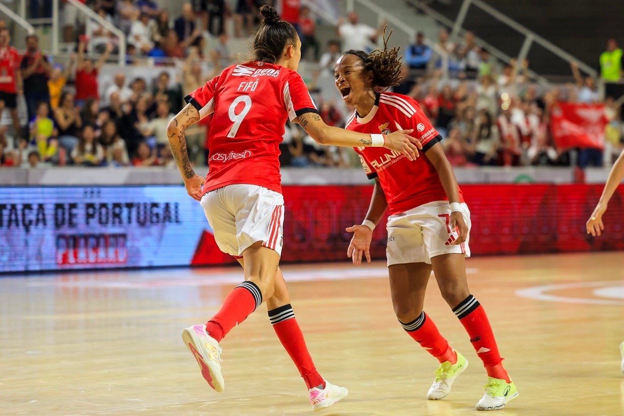 Benfica vence Nun`Álvares e ergue Taça de Portugal feminina de futsal pela 10.ª vez