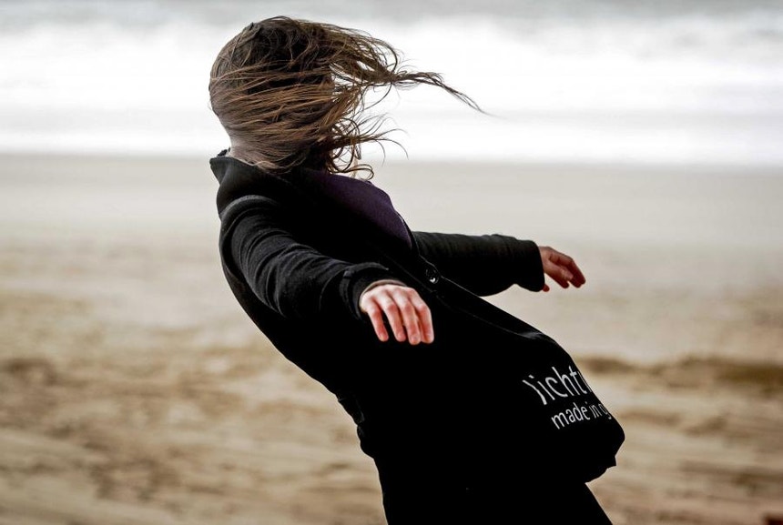 Vento forte coloca oito distritos do norte e centro sob aviso amarelo