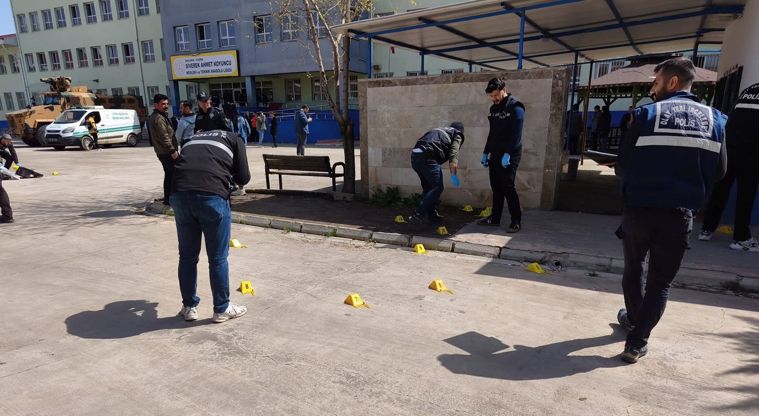 Ataque a escola na Turquia faz quatro mortos e 20 feridos