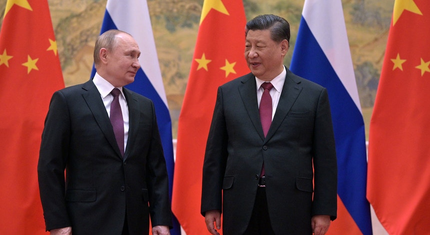 Putin reitera a Xi que quiere fortalecer la cooperación militar