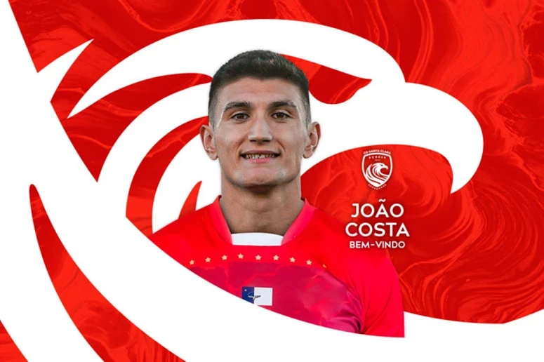 João Costa vai jogar pelo Santa Clara
