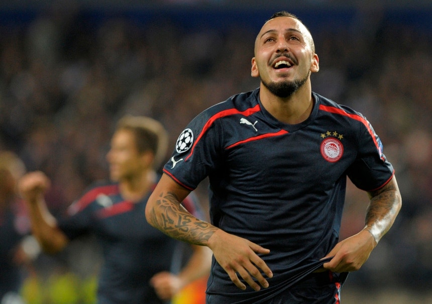 Mitroglou é internacional pela Grécia
