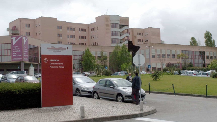 Urgent patients wait nearly 12 hours at Amadora-Sintra today