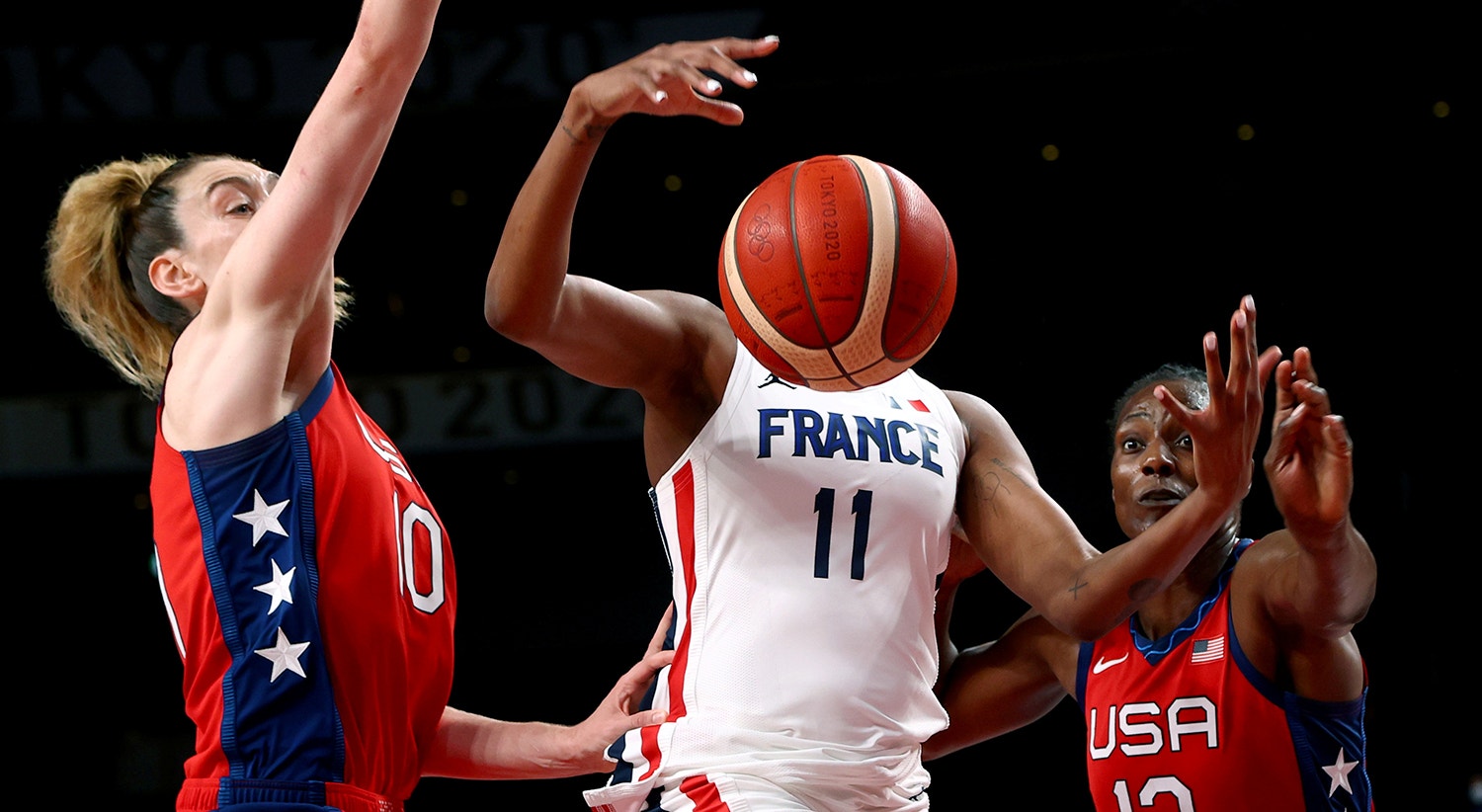  Fase de grupos de basquetebol feminino entre as equipas da Fran&ccedil;a e Estados Unidos. | Foto: Brian Snyder - Reuters 