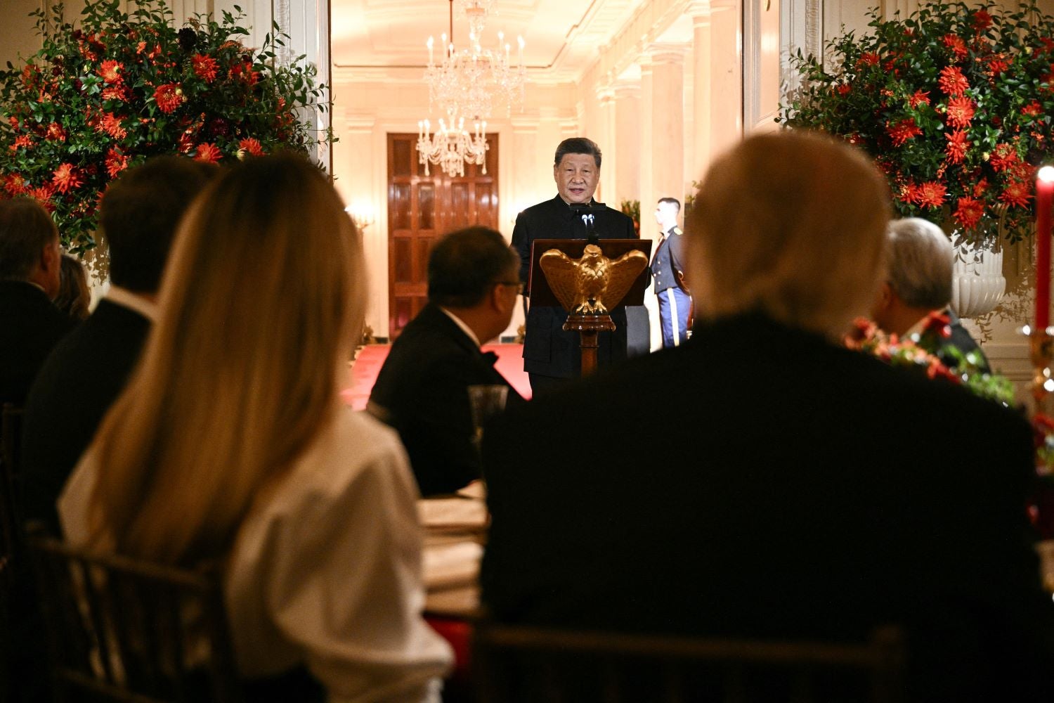 Casa Branca barra emissoras CNN e MS NOW à chegada de Xi para jantar com Trump