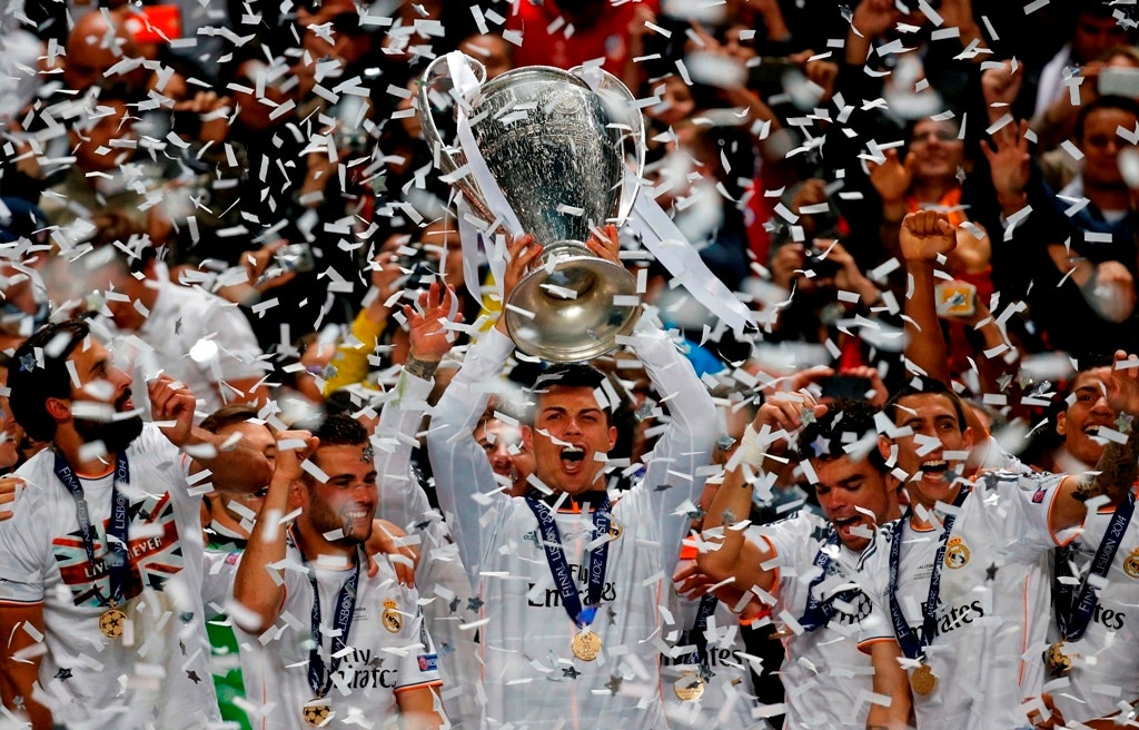  24 de maio - Real Madrid vence a Liga dos Campe&otilde;es, frente ao Atl&eacute;tico de Madrid (4-1) 