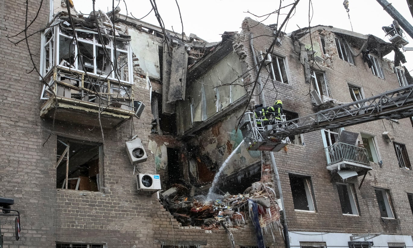 R�ssia ataca Ucr�nia com m�sseis hipers�nicos