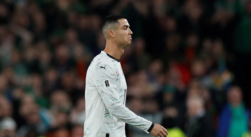 Imagem de Federação Portuguesa de Futebol vai tentar reduzir a suspensão de Cristiano Ronaldo