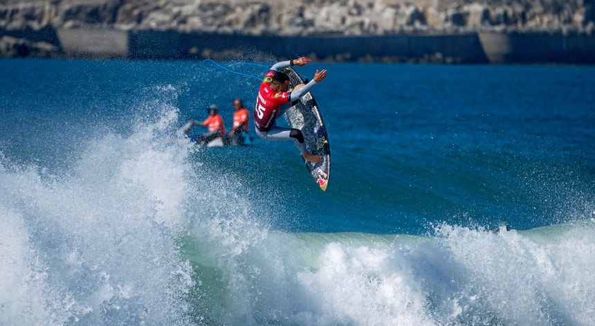 Ítalo Ferreira preconiza duelo "apimentado" com Gabriel Medina em Peniche