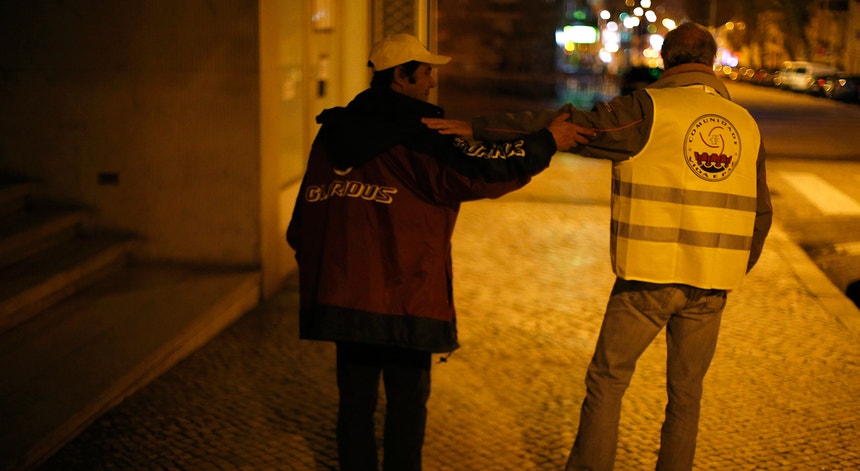 Estratégia Para Ajudar Os Sem Abrigo Está Em Preparação 