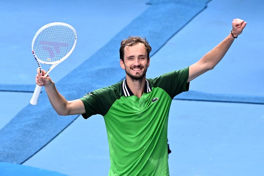 Daniil Medvedev já está nas "meias" da competição
