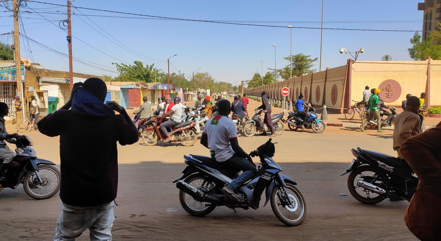 Recolher obrigatório decretado no Burkina Faso
